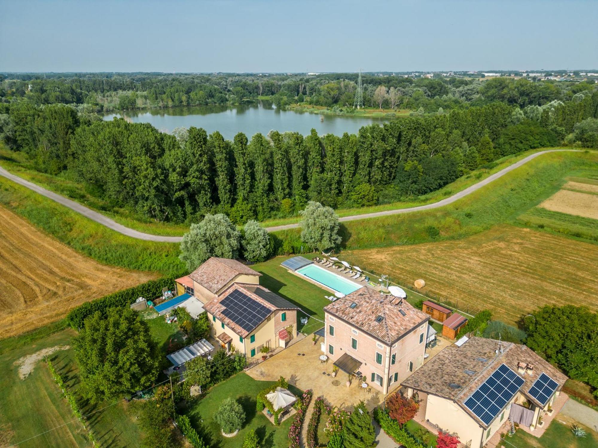 La Casa Di Valeria - Modena Bed & Breakfast Bagian luar foto