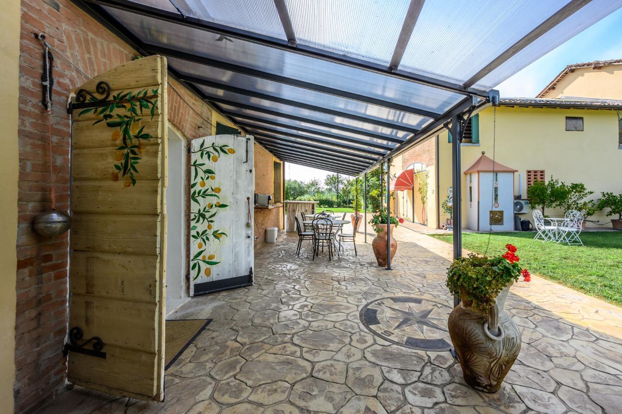 La Casa Di Valeria - Modena Bed & Breakfast Bagian luar foto