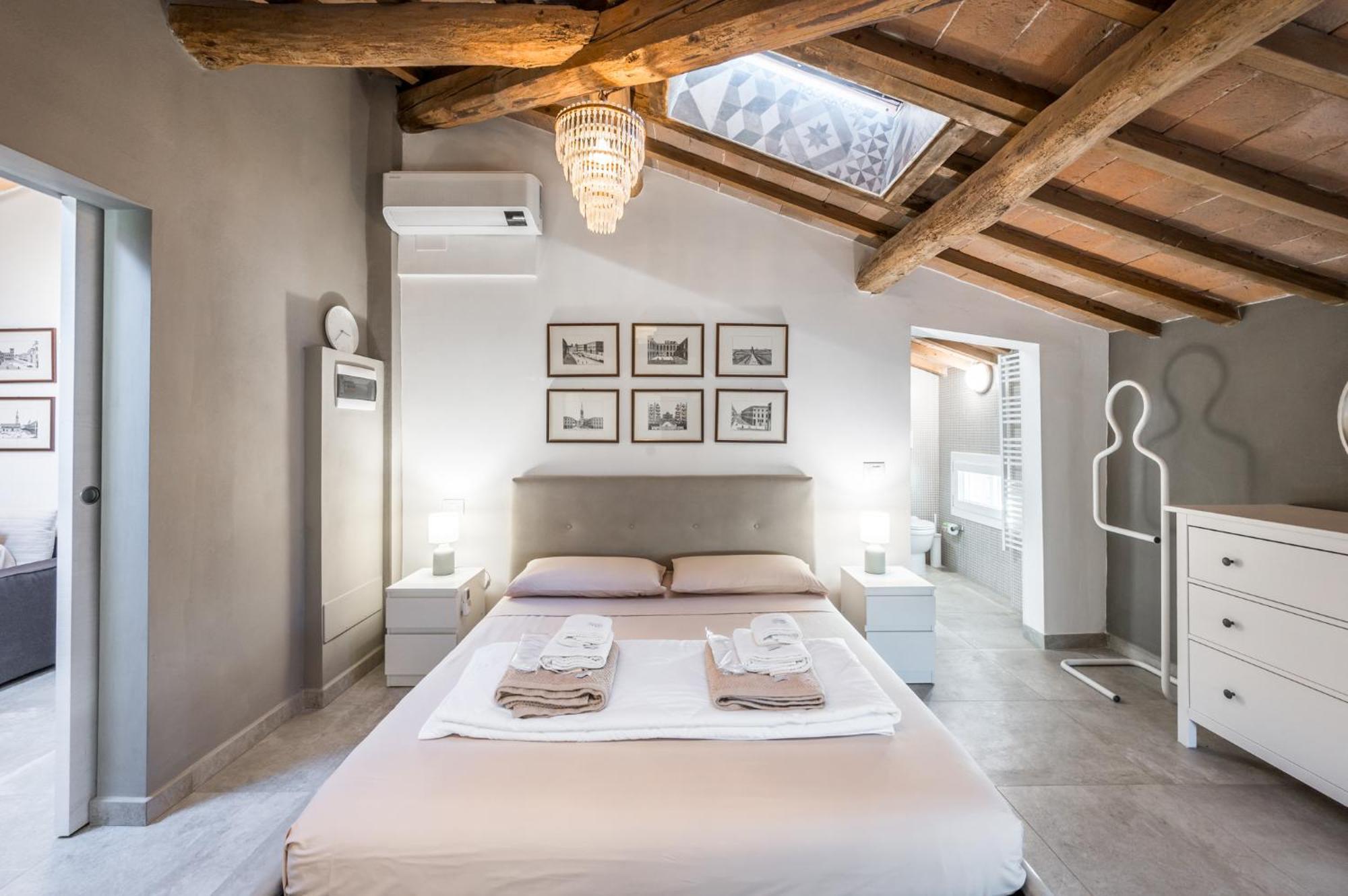La Casa Di Valeria - Modena Bed & Breakfast Bagian luar foto