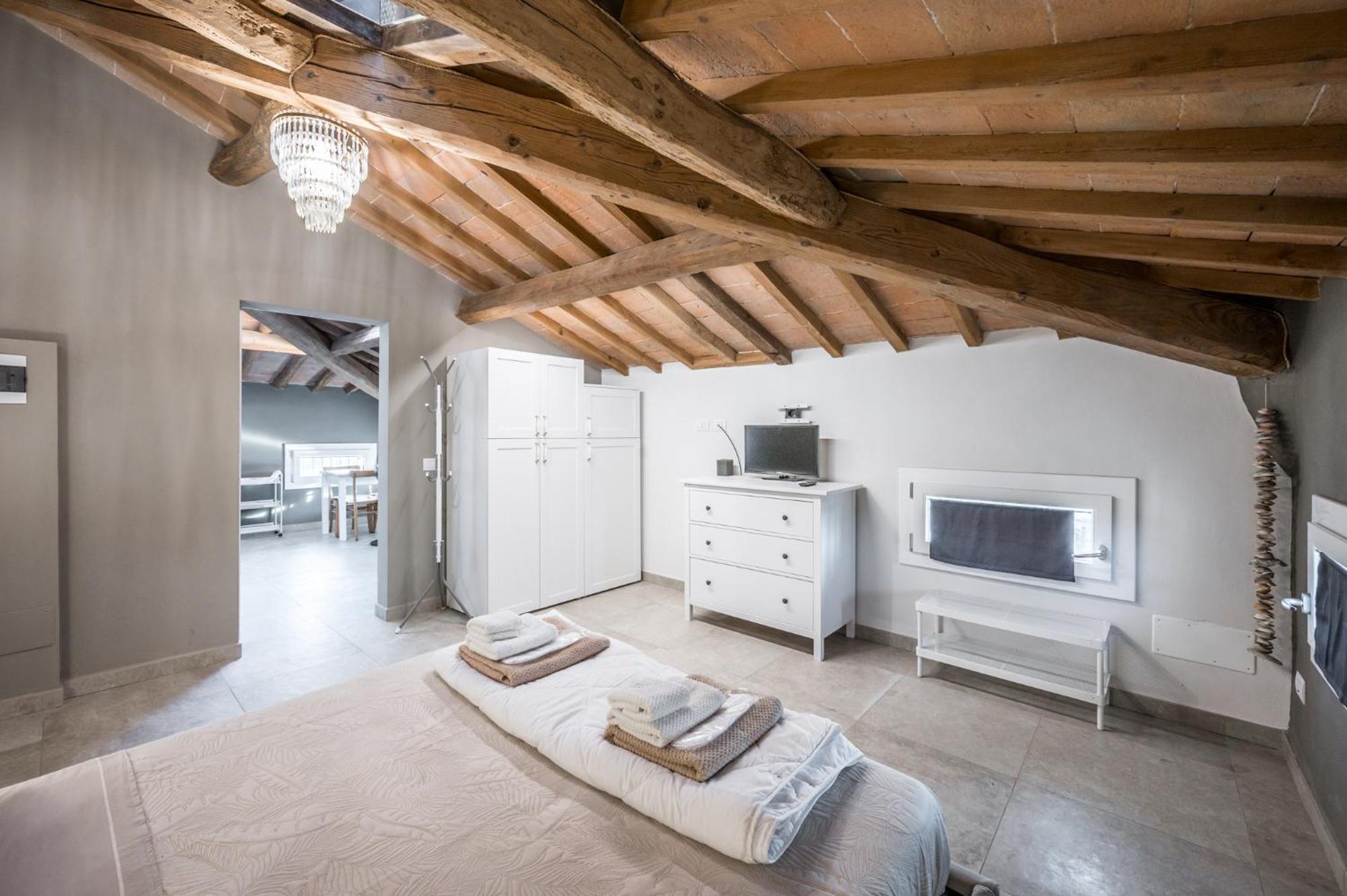La Casa Di Valeria - Modena Bed & Breakfast Bagian luar foto