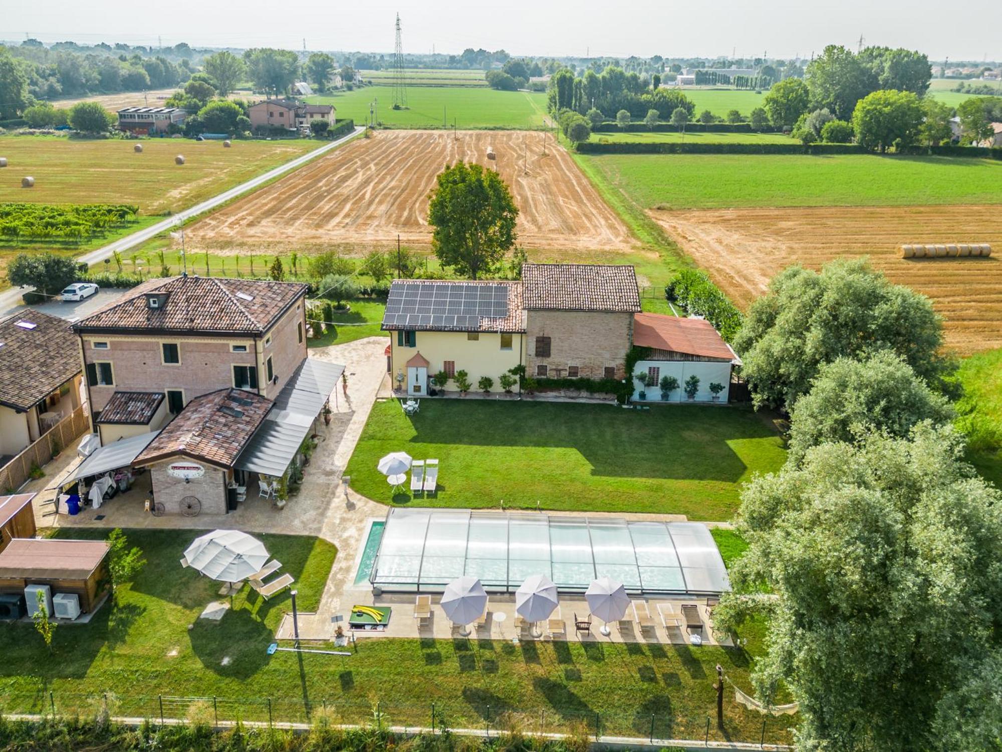 La Casa Di Valeria - Modena Bed & Breakfast Bagian luar foto